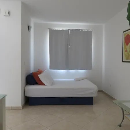 Andrea * トロギール