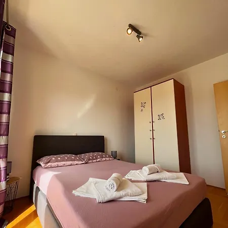 Apartment Andrea Trogir