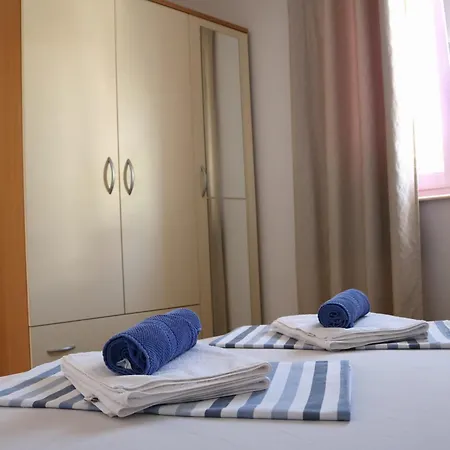 Apartment Andrea Trogir