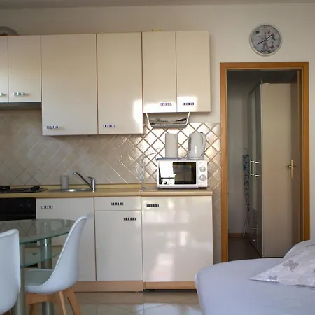 Andrea * トロギール