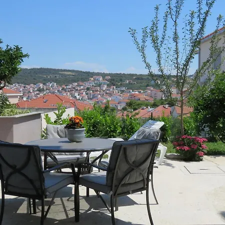 Andrea Trogir